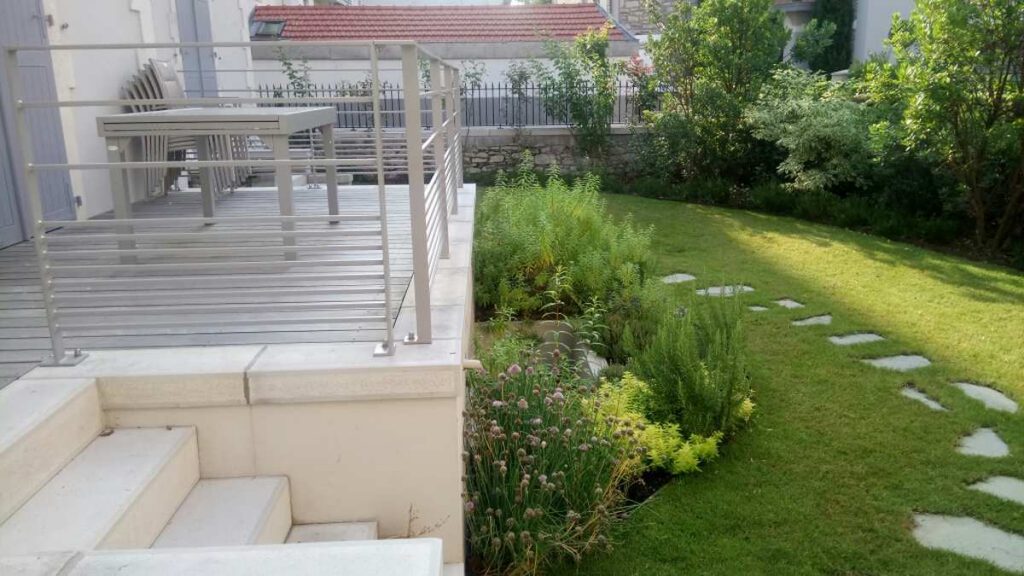 Jardin romantique à Biarritz conçu par Marion Cintré